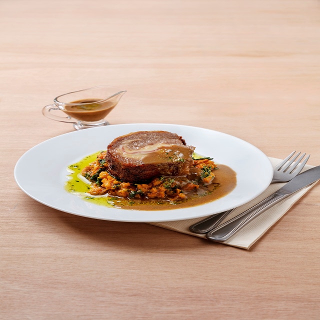 Rolo de carne com esmagada de batata doce